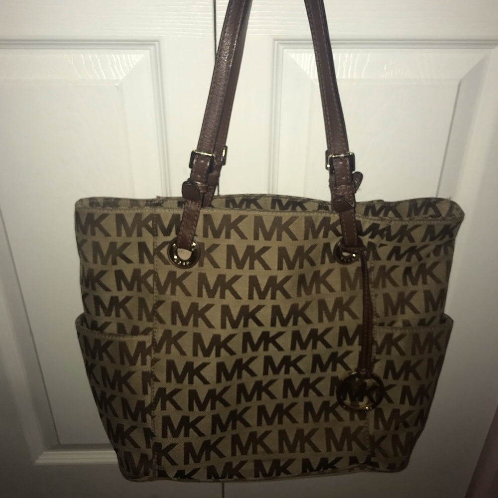Michael kors purse